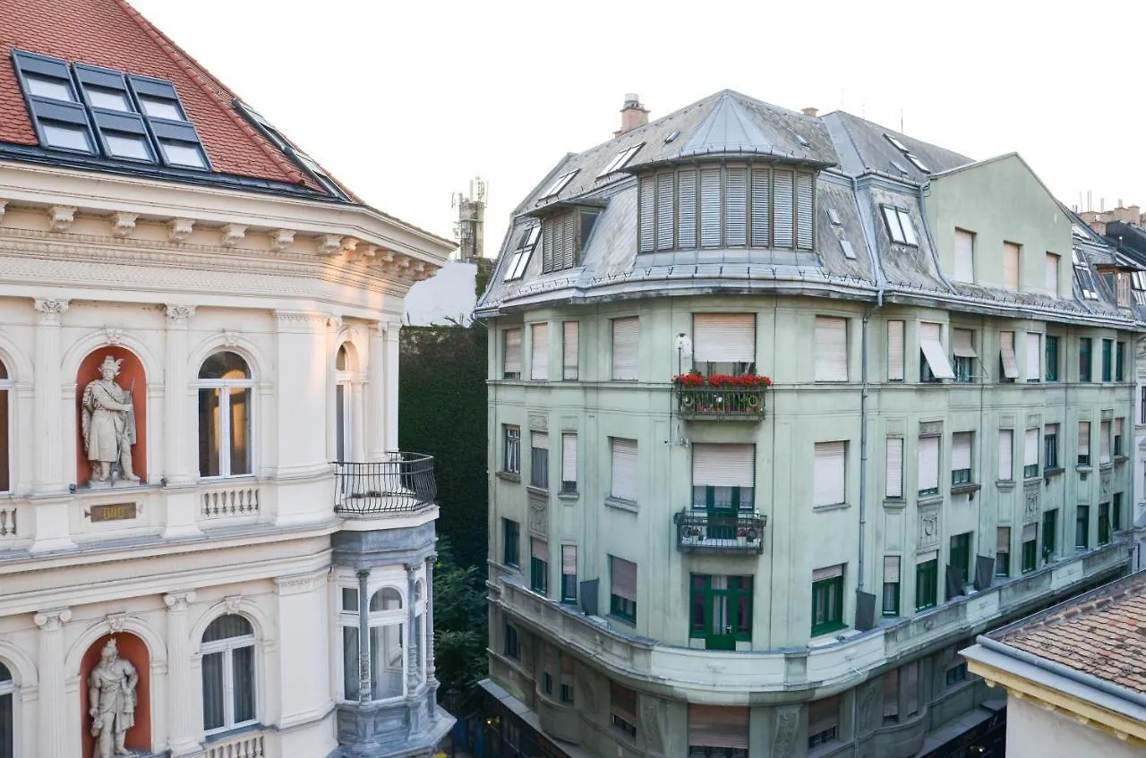 Papnoevelde Royal Inn @Inner City Budapest